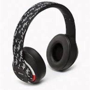 Tommy Hilfiger noise isolating wireless headphones